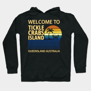 Tickle Crabs Island - Queensland australia retro sunset Hoodie